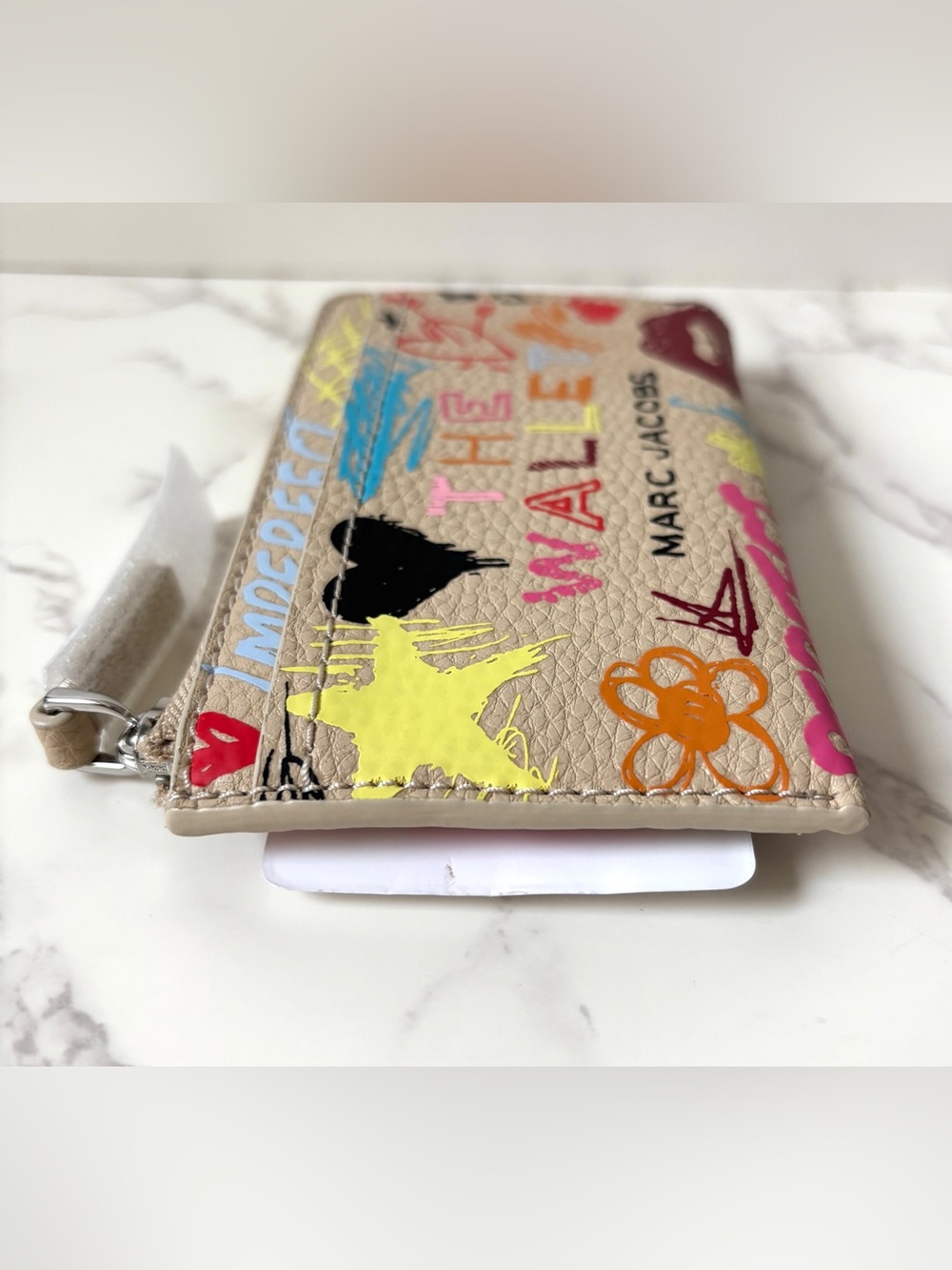 New Marc Jacobs Top Zip Multi Wallet Beige Graffiti Print - Picture 5 of 9